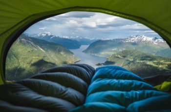 Comment choisir un sac de couchage de randonnée été ?